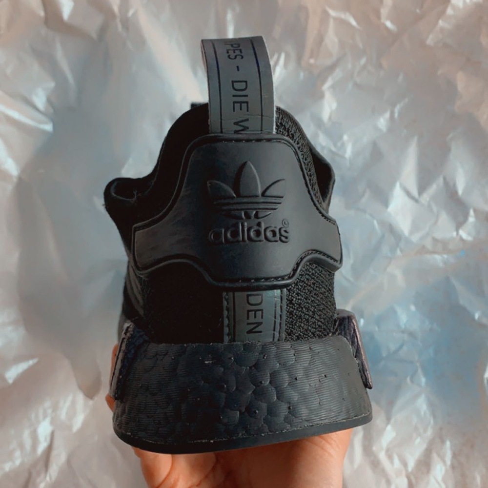 NMD R1